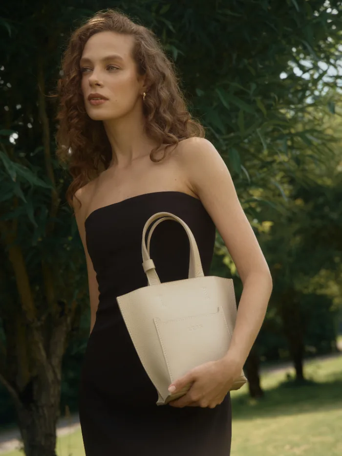 Кира — Молочный